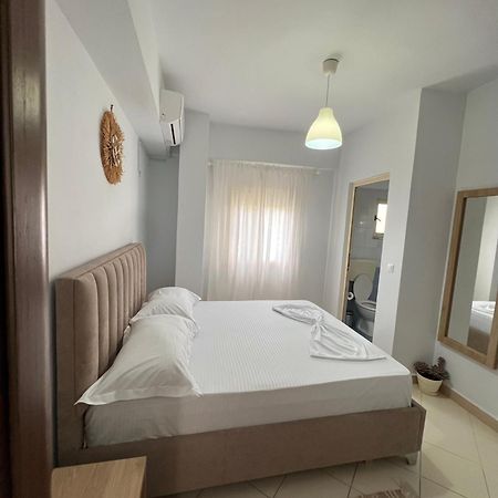 Helios Rooms Sarandë Exterior foto