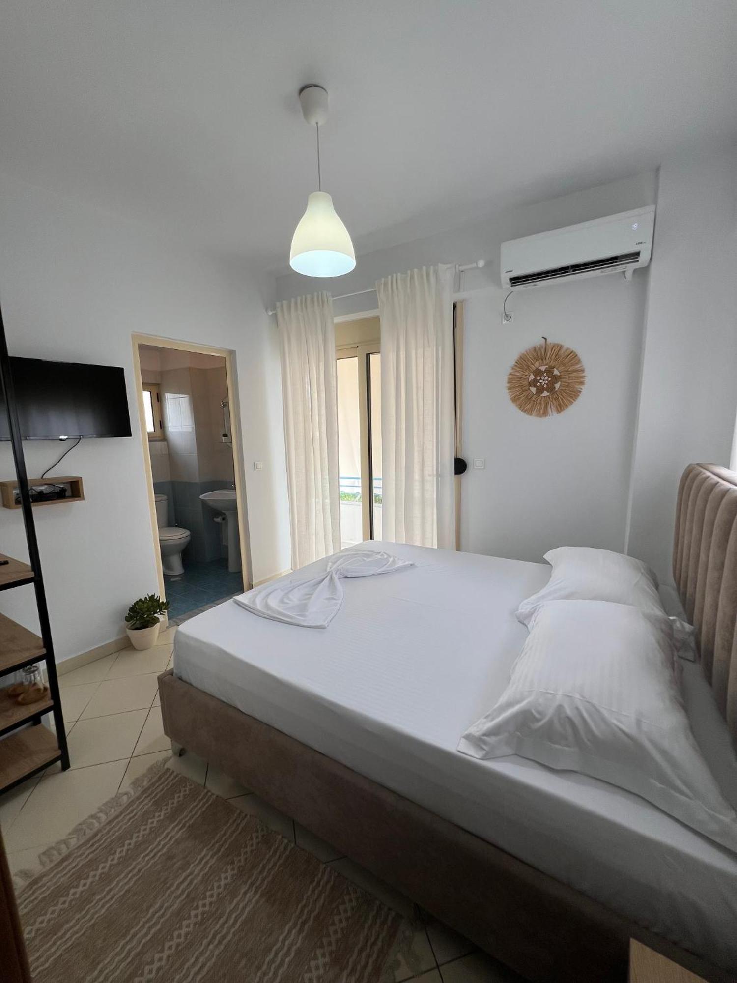 Helios Rooms Sarandë Exterior foto