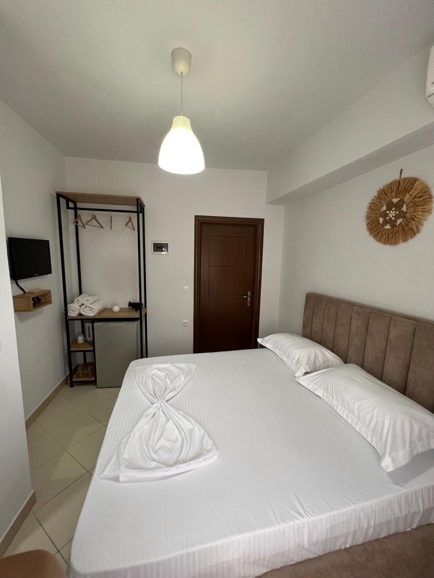 Helios Rooms Sarandë Exterior foto