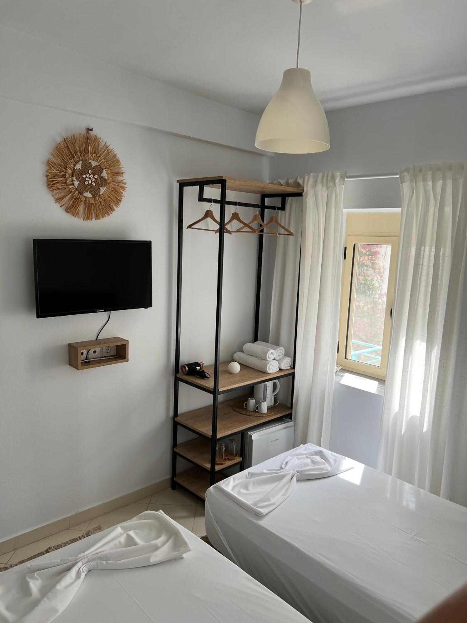 Helios Rooms Sarandë Exterior foto