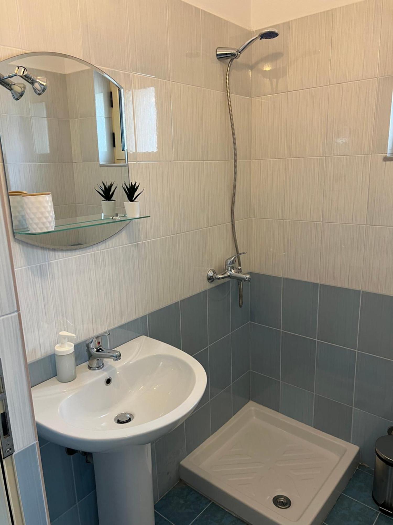 Helios Rooms Sarandë Exterior foto