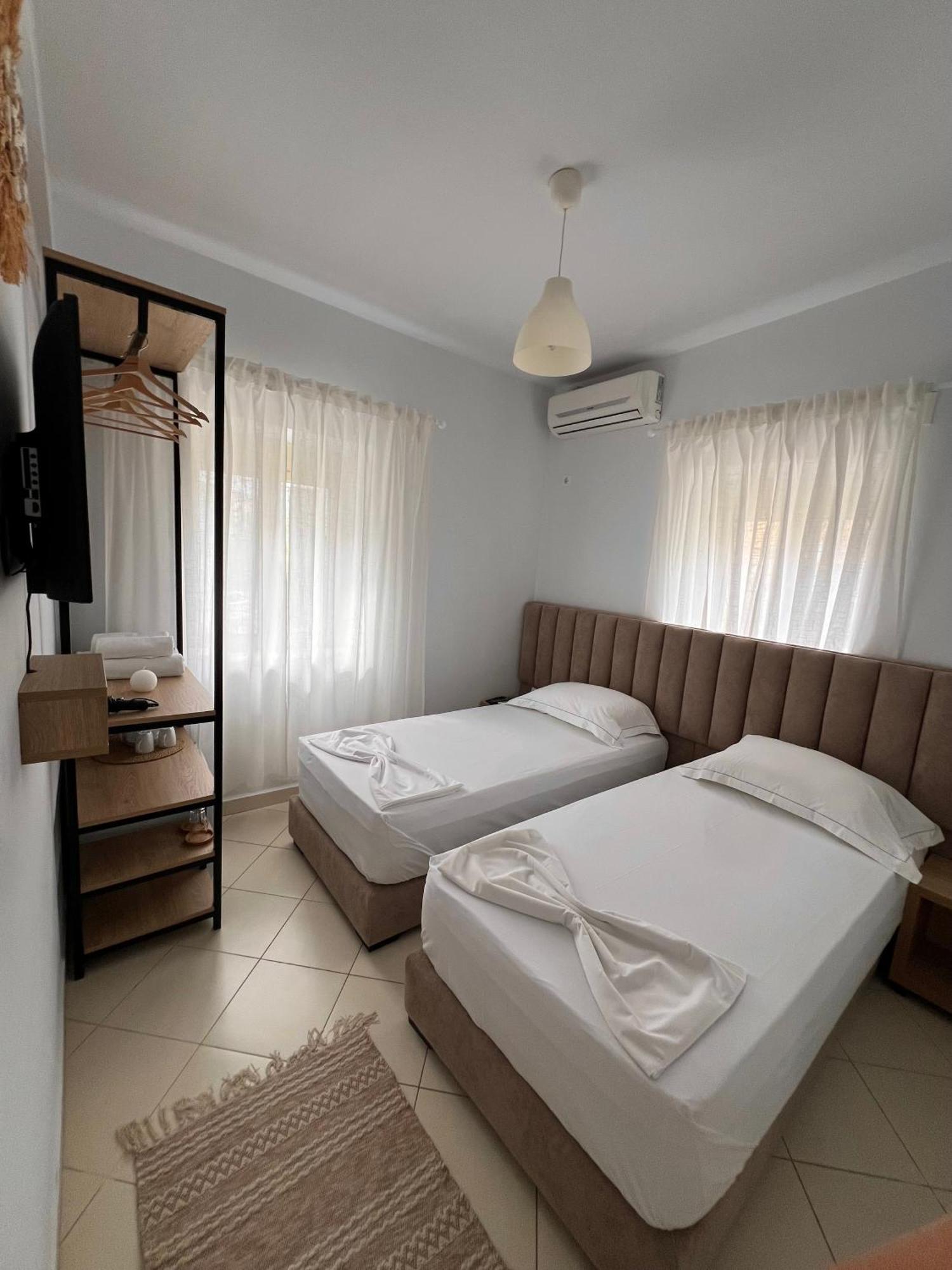 Helios Rooms Sarandë Exterior foto