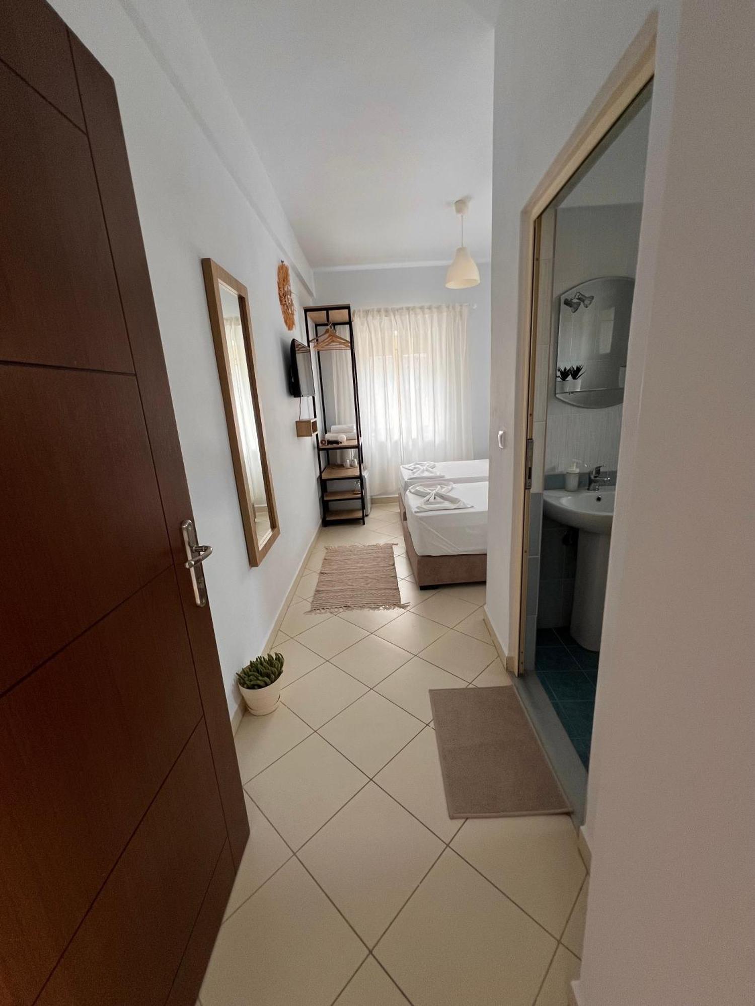 Helios Rooms Sarandë Exterior foto