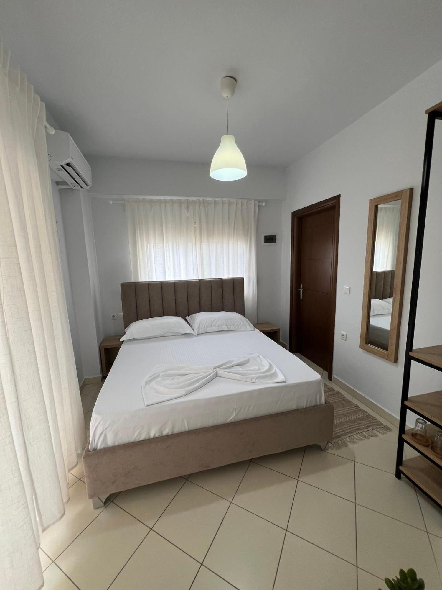 Helios Rooms Sarandë Exterior foto